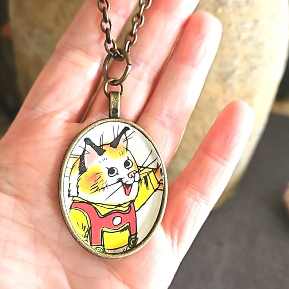 Huckle cat 1970s children's book page necklace ooak Richard Scarry handmade - Picture 5 of 8